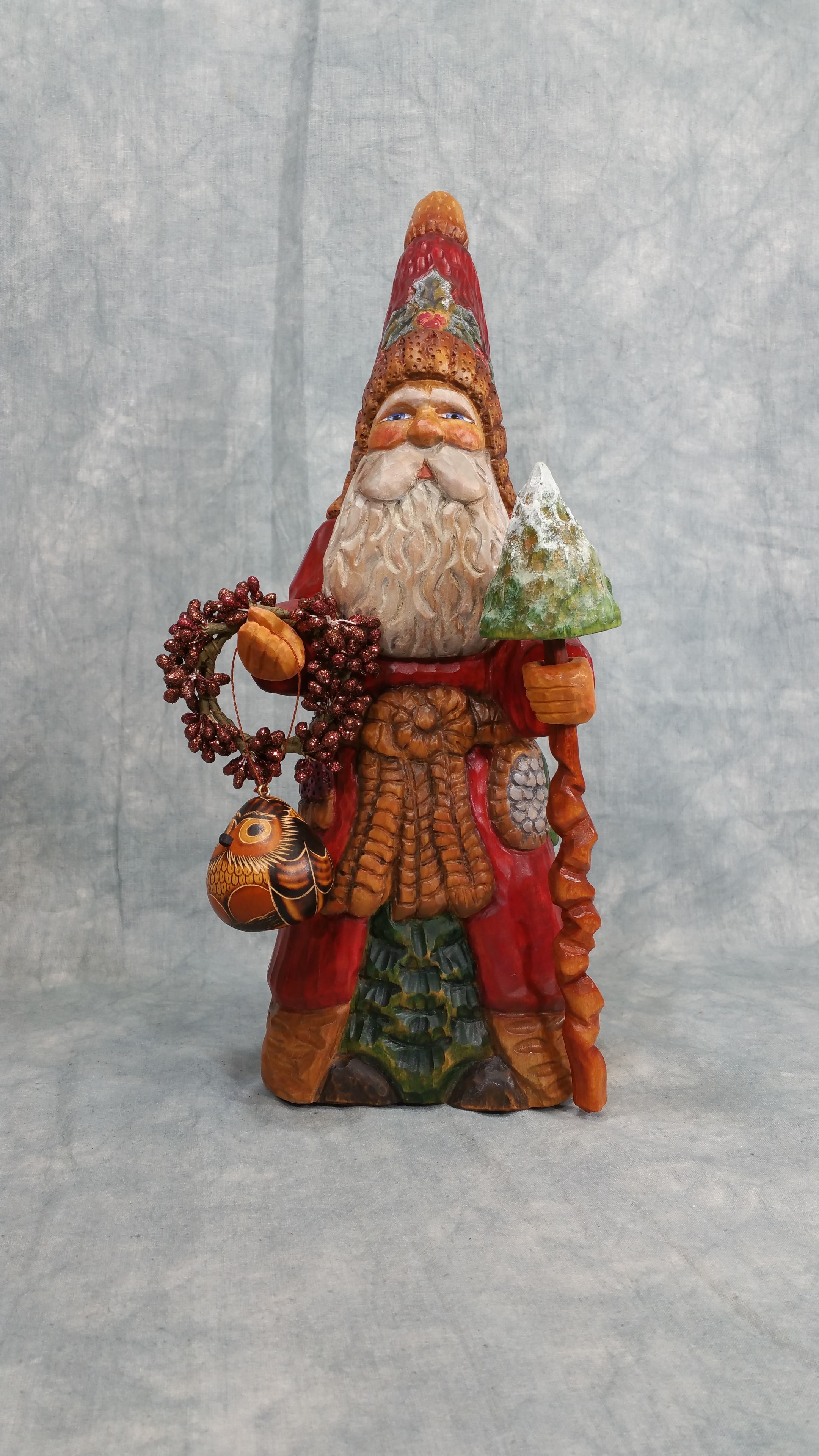 Bolinger Father Christmas — carved figure full view